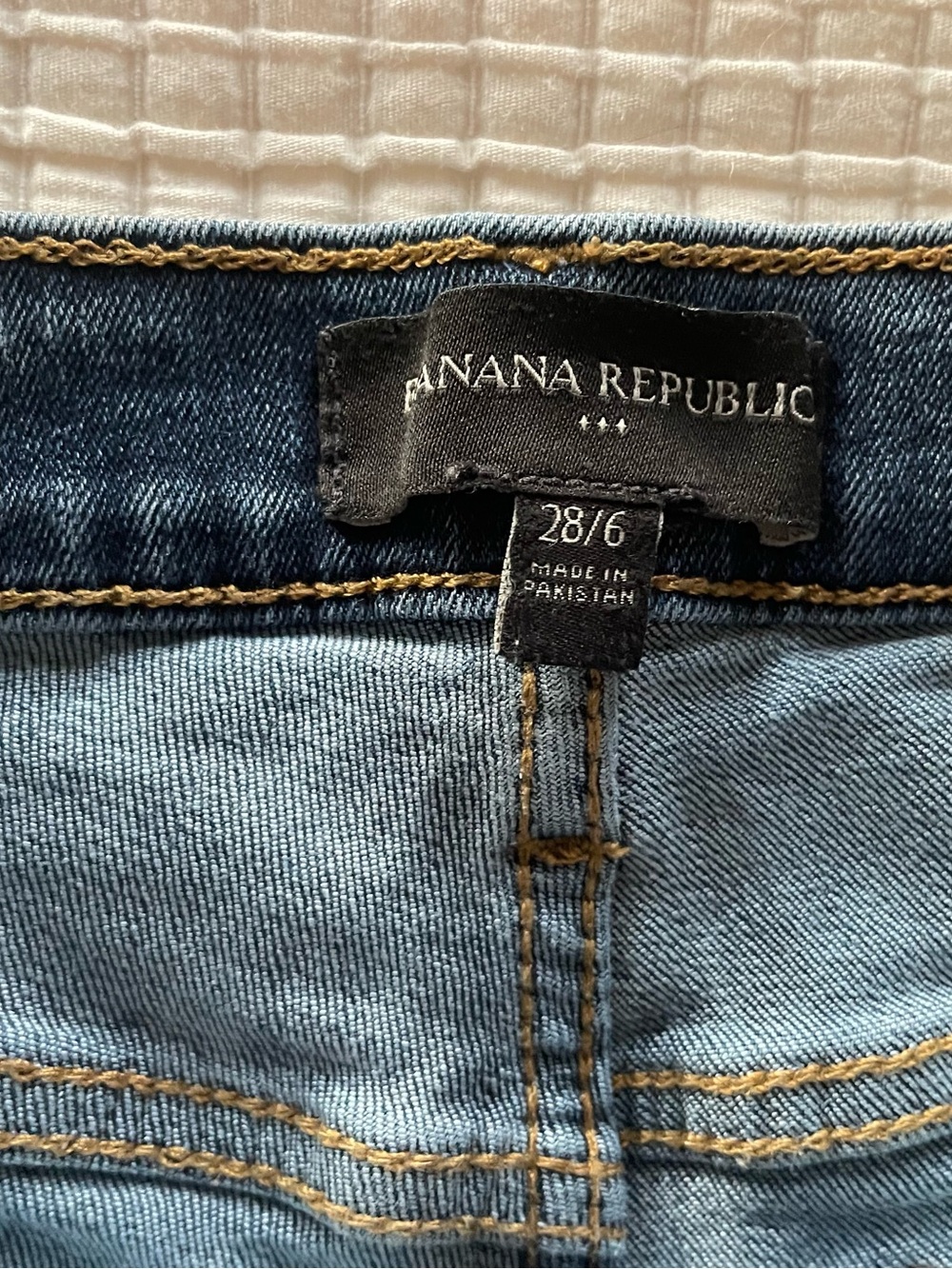 Dark Wash Banana Republic Stretch Denim Shorts - Picture 2 of 3
